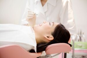 埼玉県川口市新井宿の歯科医院、アール歯科クリニック新井宿では「入念なプロケア」と「セルフケアの強化」により歯周病の改善、そして予防を行っていきます。